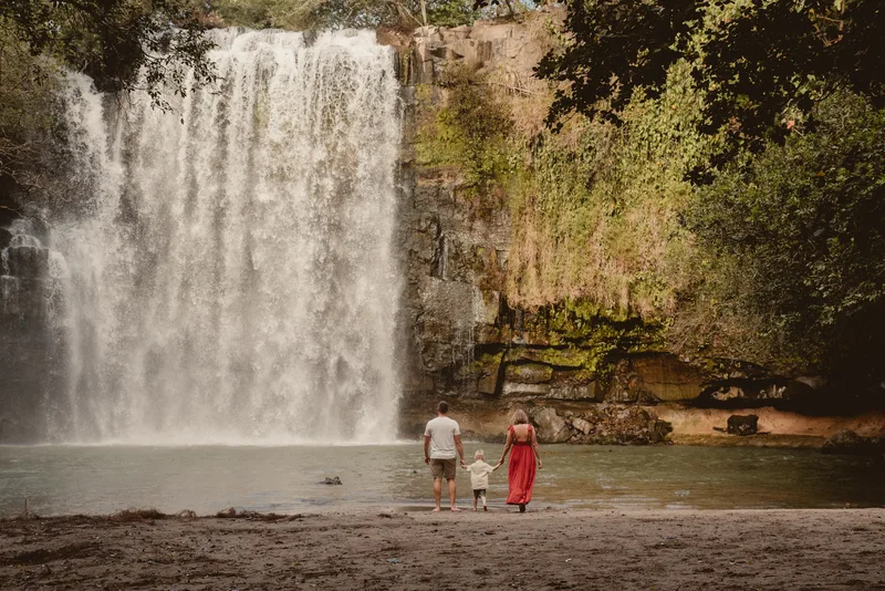 Quick family portrait session in Costa Rica